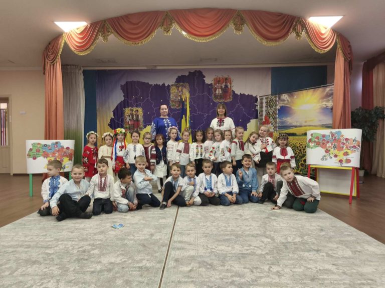 День гідності та свободи урочисто пройшов в ЗДО «Малятко»