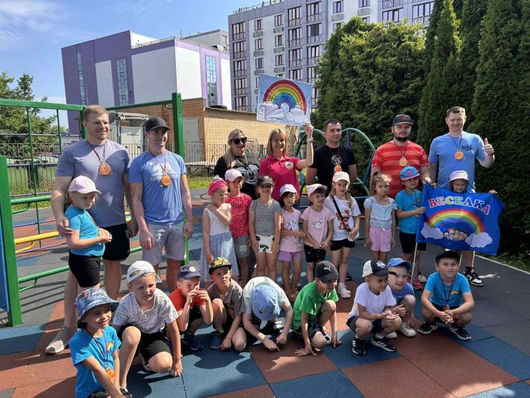 Спортивно-музична розвага до Дня батька