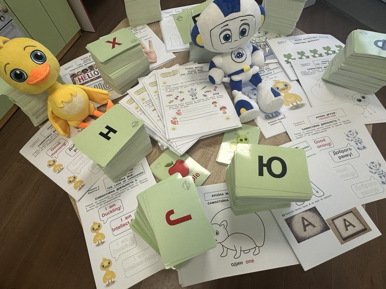 У ЗДО «Малятко» впроваджується освітня програма Intellect Baby . «Інтелект Бейбі»